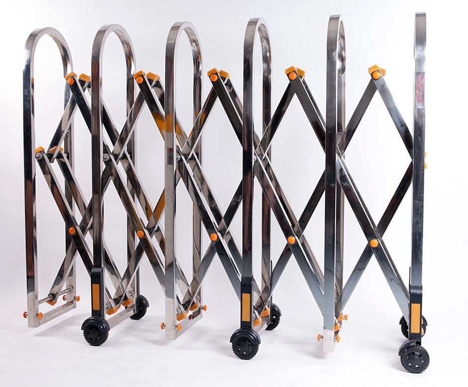 แผงกั้นเลื่อนพับ