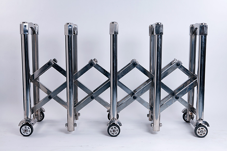 แผงกั้นเลื่อนพับ