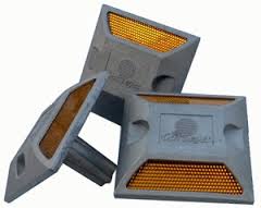 หมุดสะท้อนแสงพลังงานแสงอาทิตย์